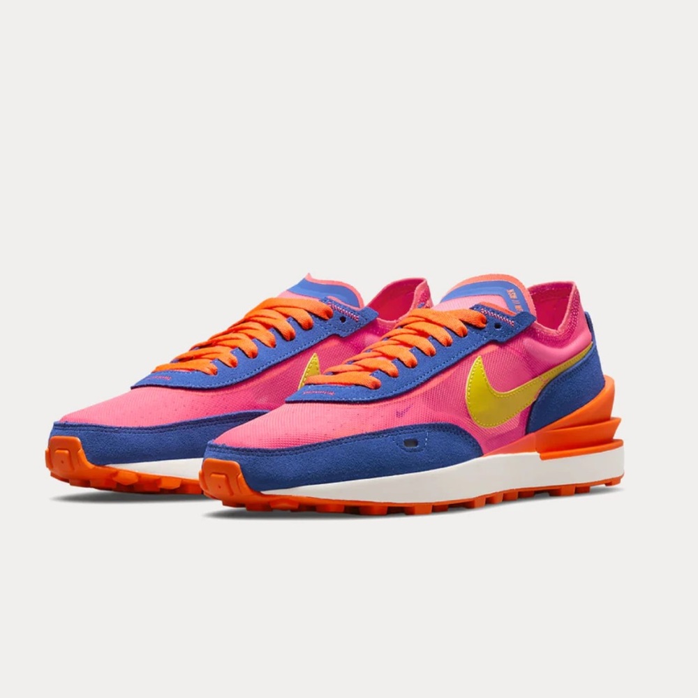 Nike Waffle One Sneaker